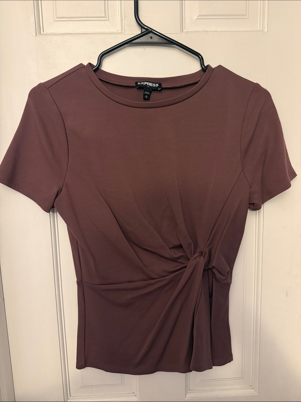 Express Twist-Knot Short Sleeve Top in Dusty Mauve